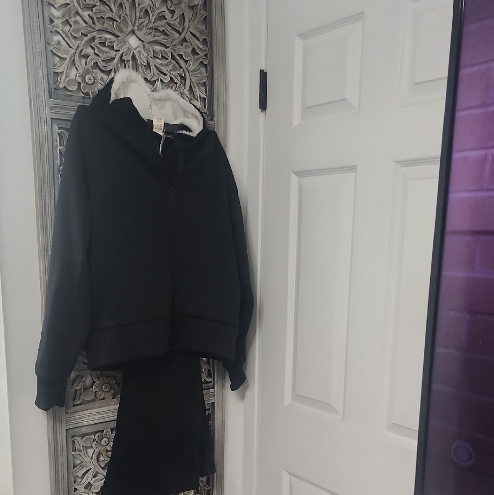 NYC Black Hoodie and Pants Set